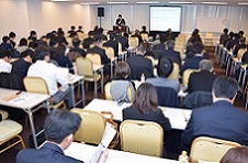 福祉医療機構と民間との協調融資を推進のサムネイル画像